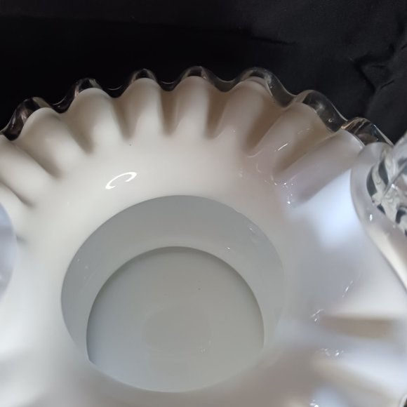 VINTAGE   FENTON White Milk Glass Basket Ruffles Handle Decor Home - Picture 4 of 10